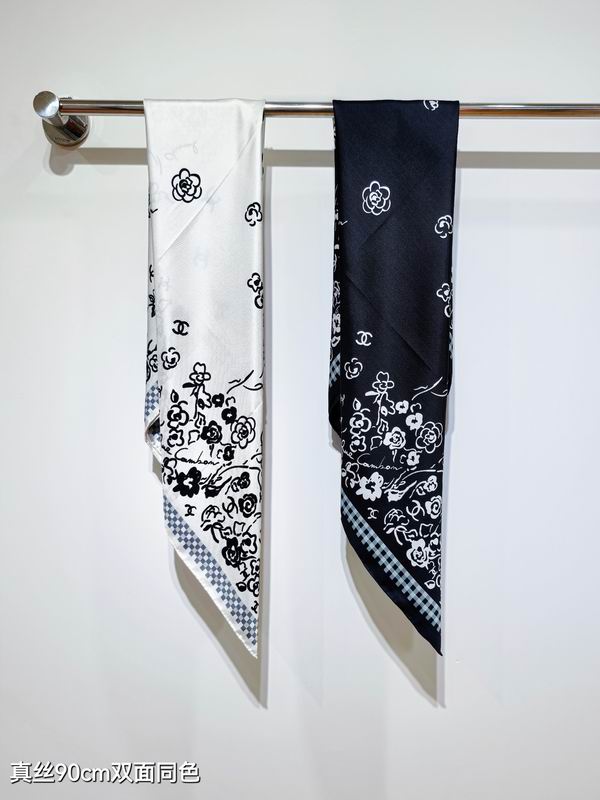 Chanel silk scarf 90X90cm E050866